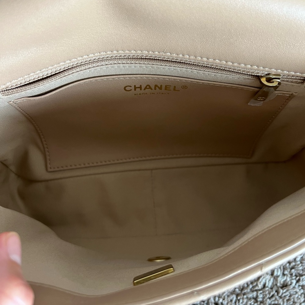 SOLD‼️‼️New Chanel flap bag - Picture 8 of 16
